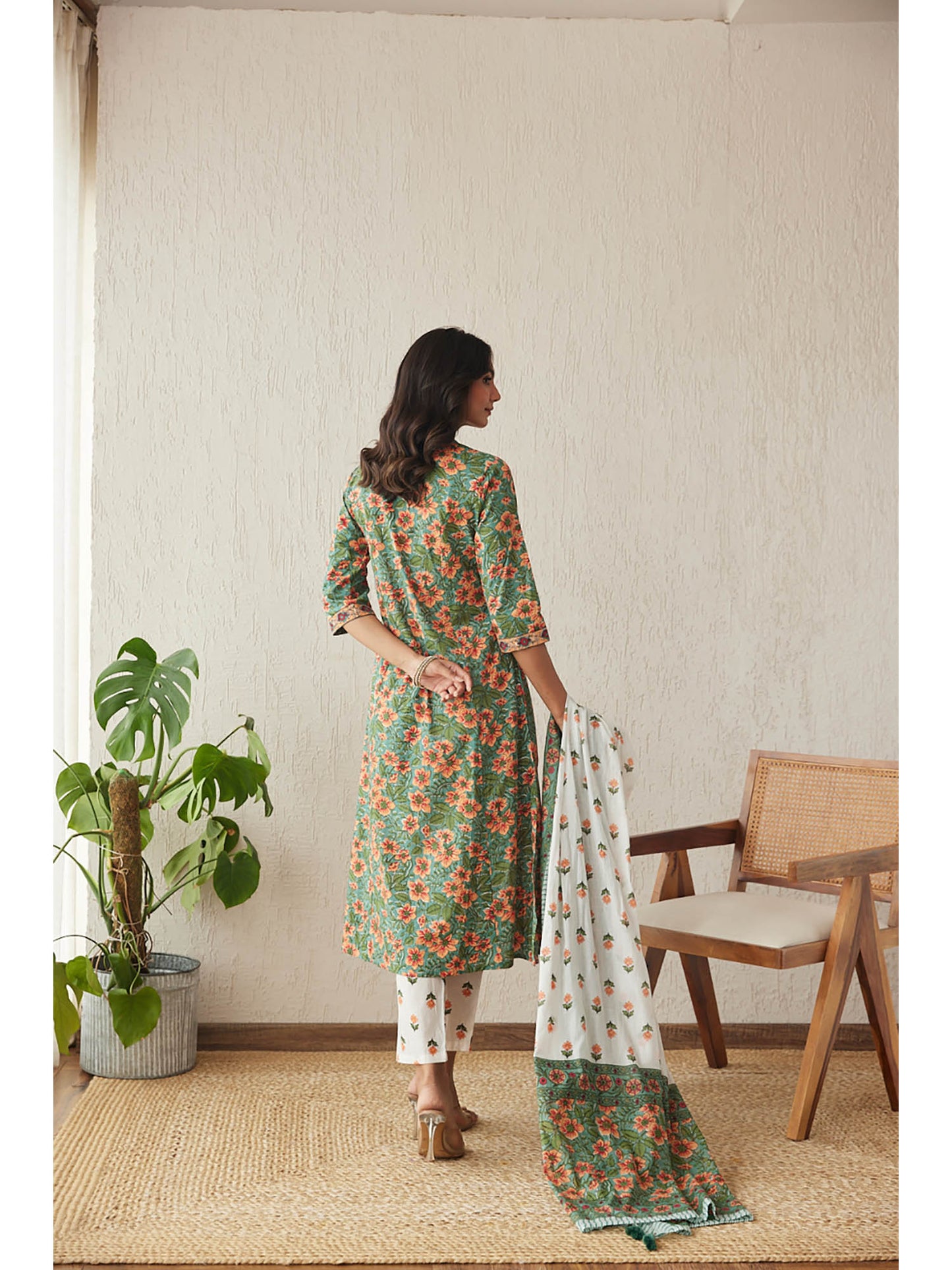 Women Green Floral Kurta with Pant and Dupatta