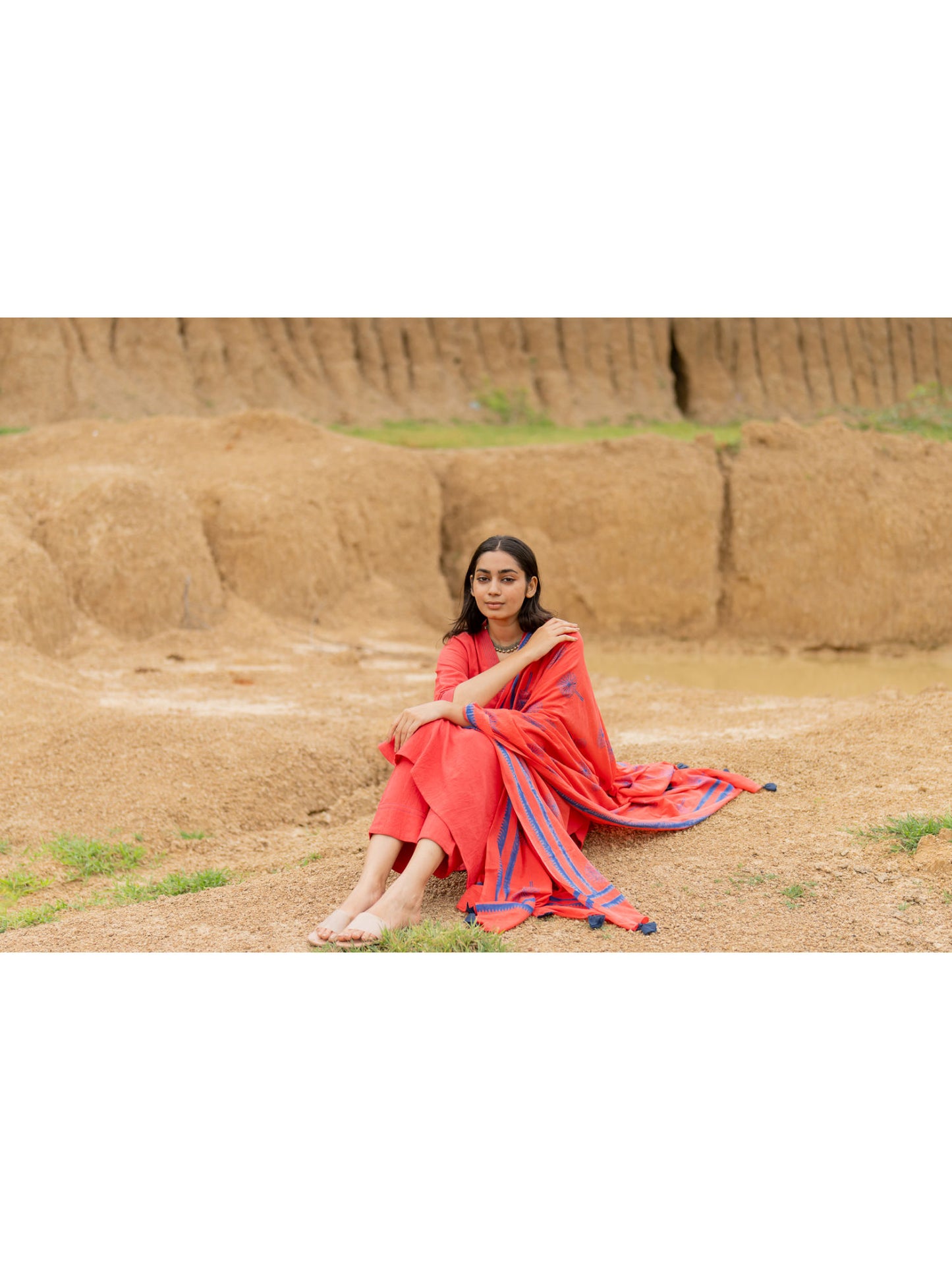 Coral Red Kurta with Pant (Set of 2)