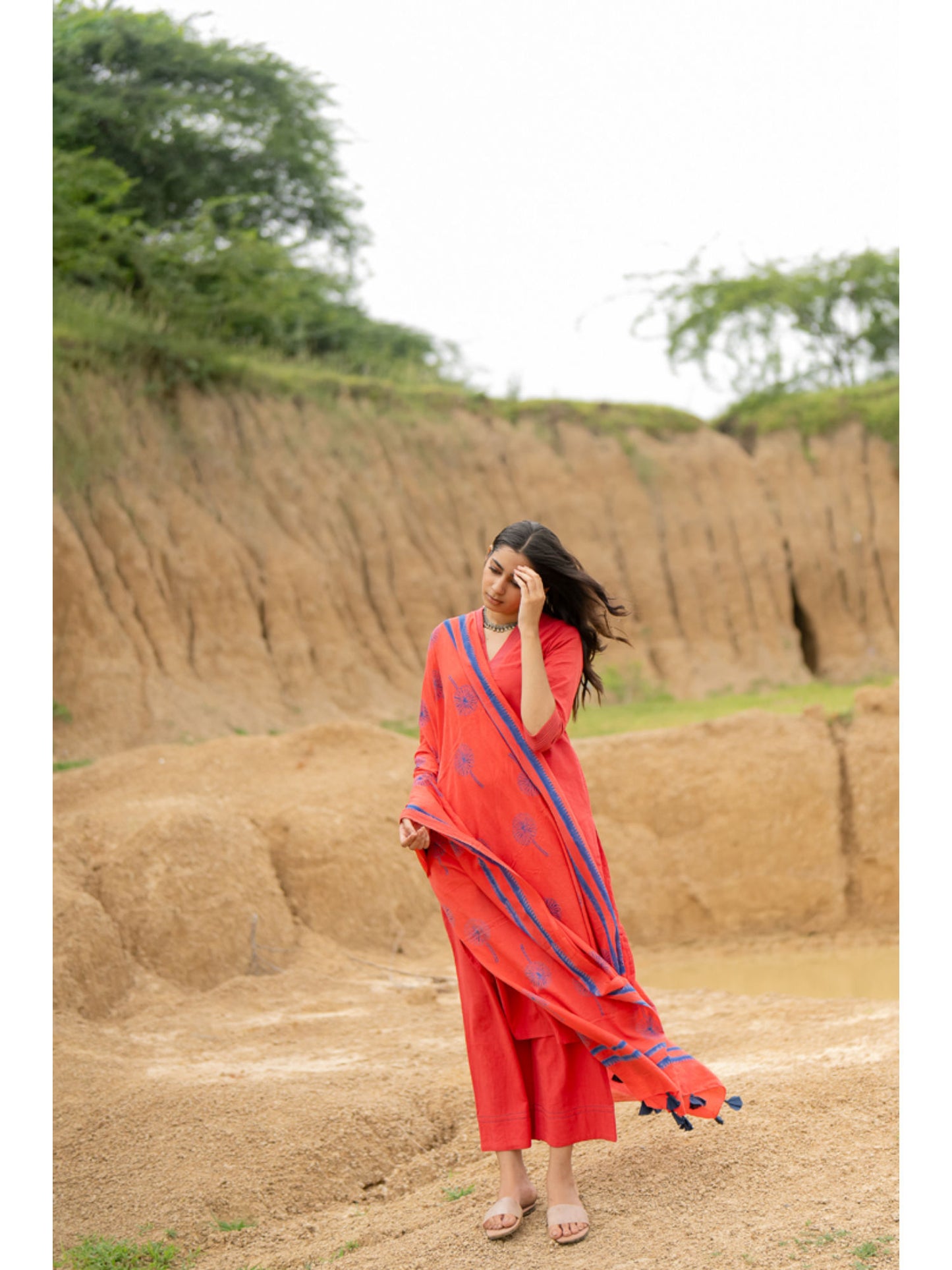 Coral Red Kurta with Pant (Set of 2)
