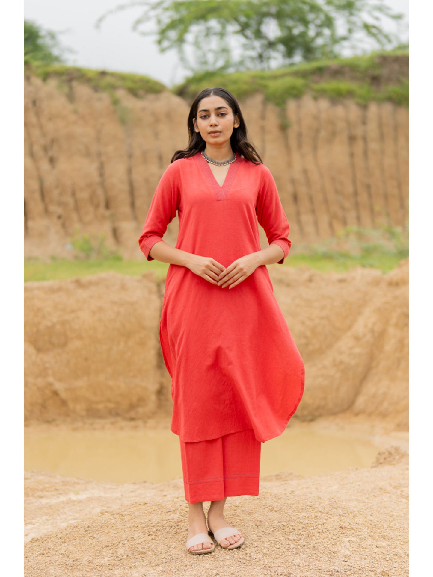 Coral Red Kurta with Pant (Set of 2)