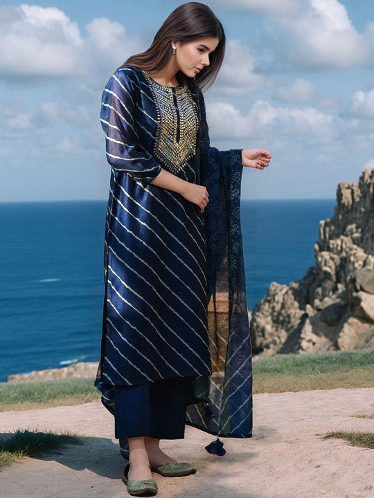 Aaghnya Women Striped Kurta