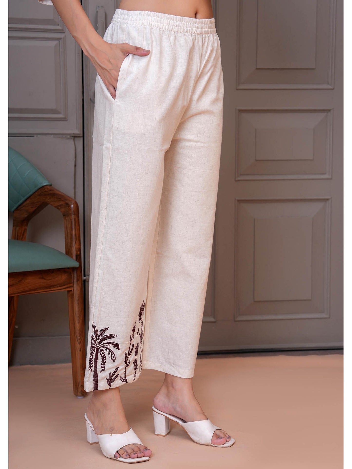 Women Trendy Cotton Flex Embroidery Co-Ordset (Set of 2)