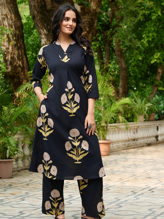 Women Black Cotton Blend Floral Co-Ord Set
