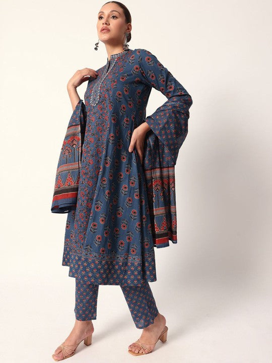 Ishin Women Floral Printed Regular Pure Cotton Kurta