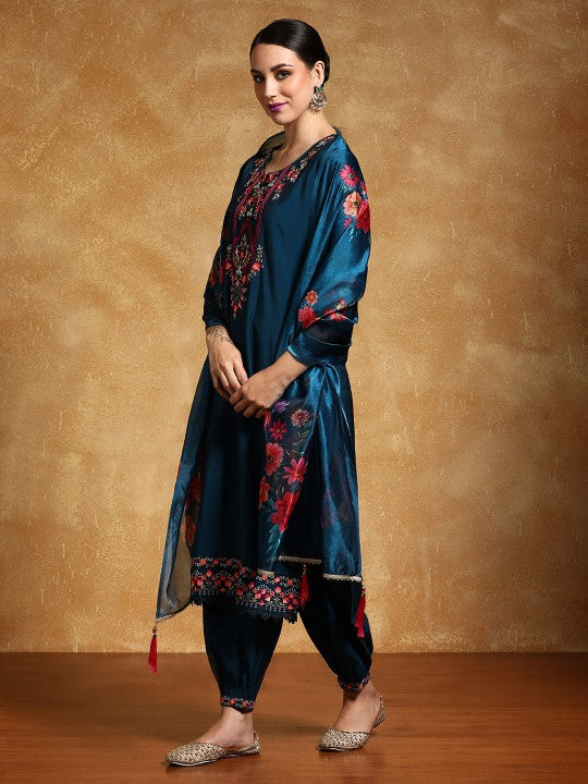 Varanga Women Floral Yoke Design Regular Kurta