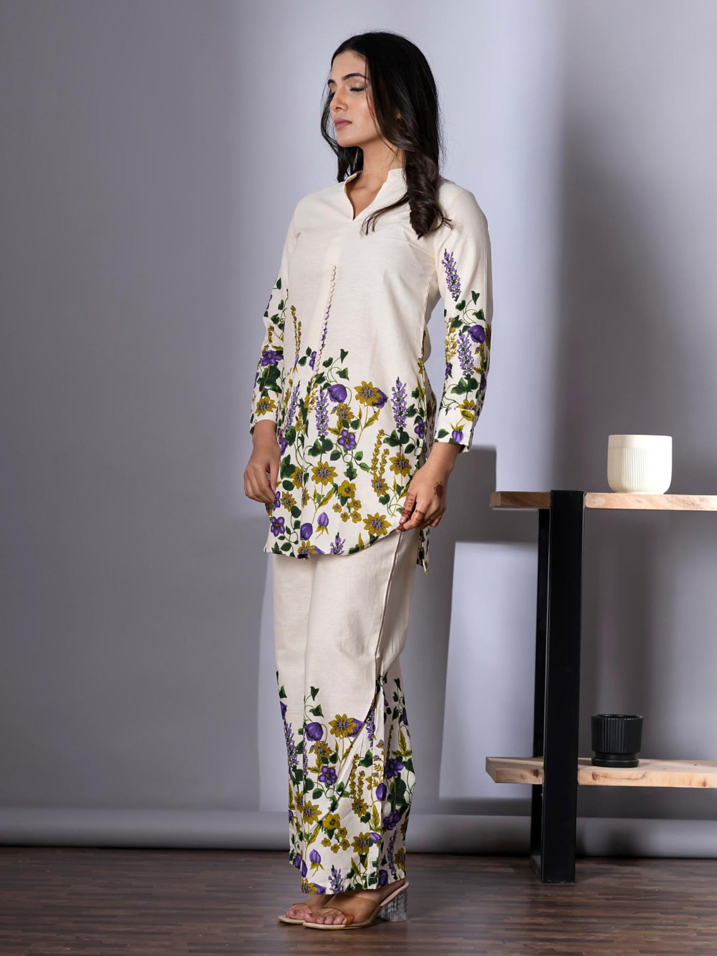 Women Off White Printed Co-Ord (Set of 2)