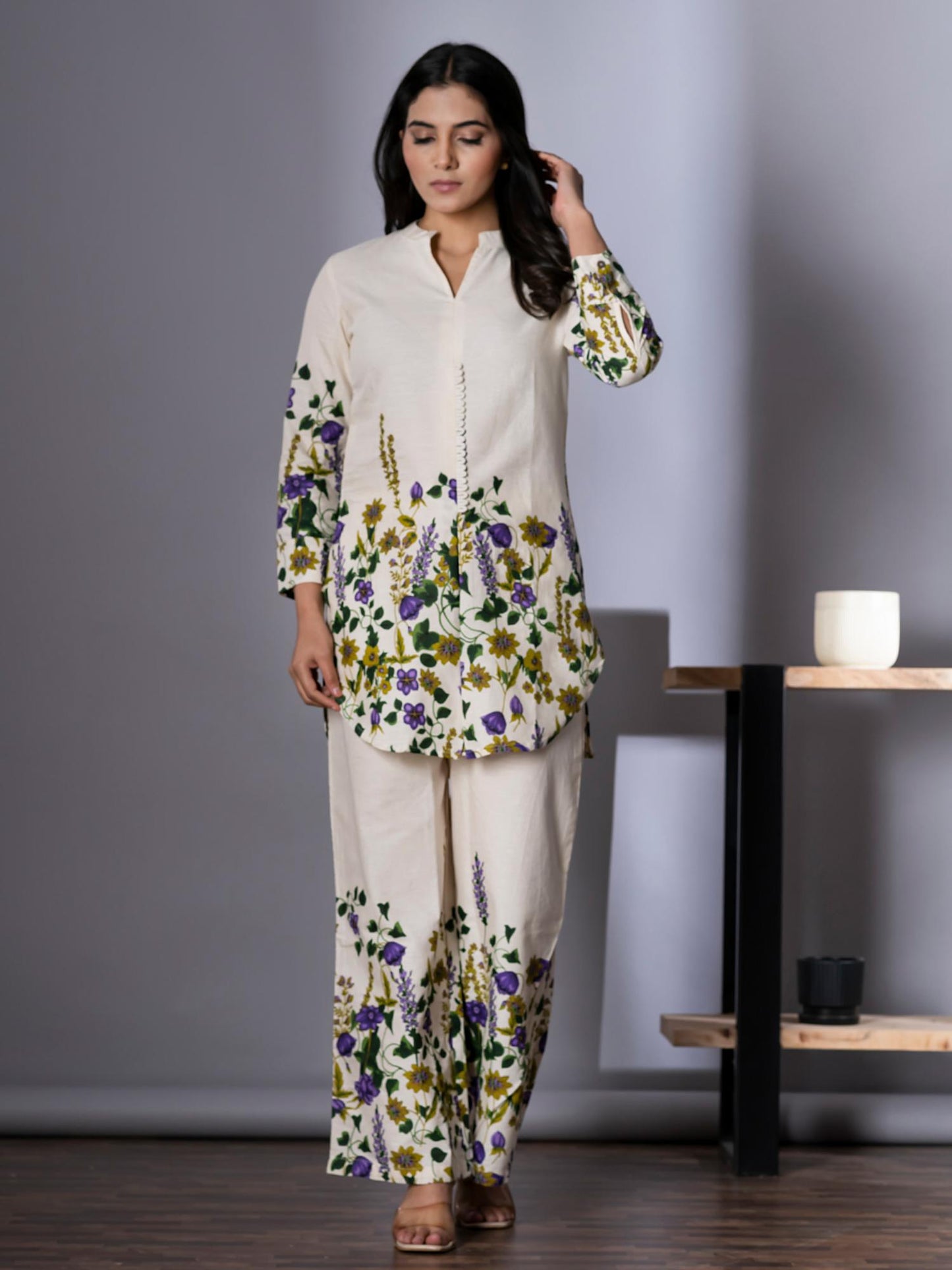 Women Off White Printed Co-Ord (Set of 2)