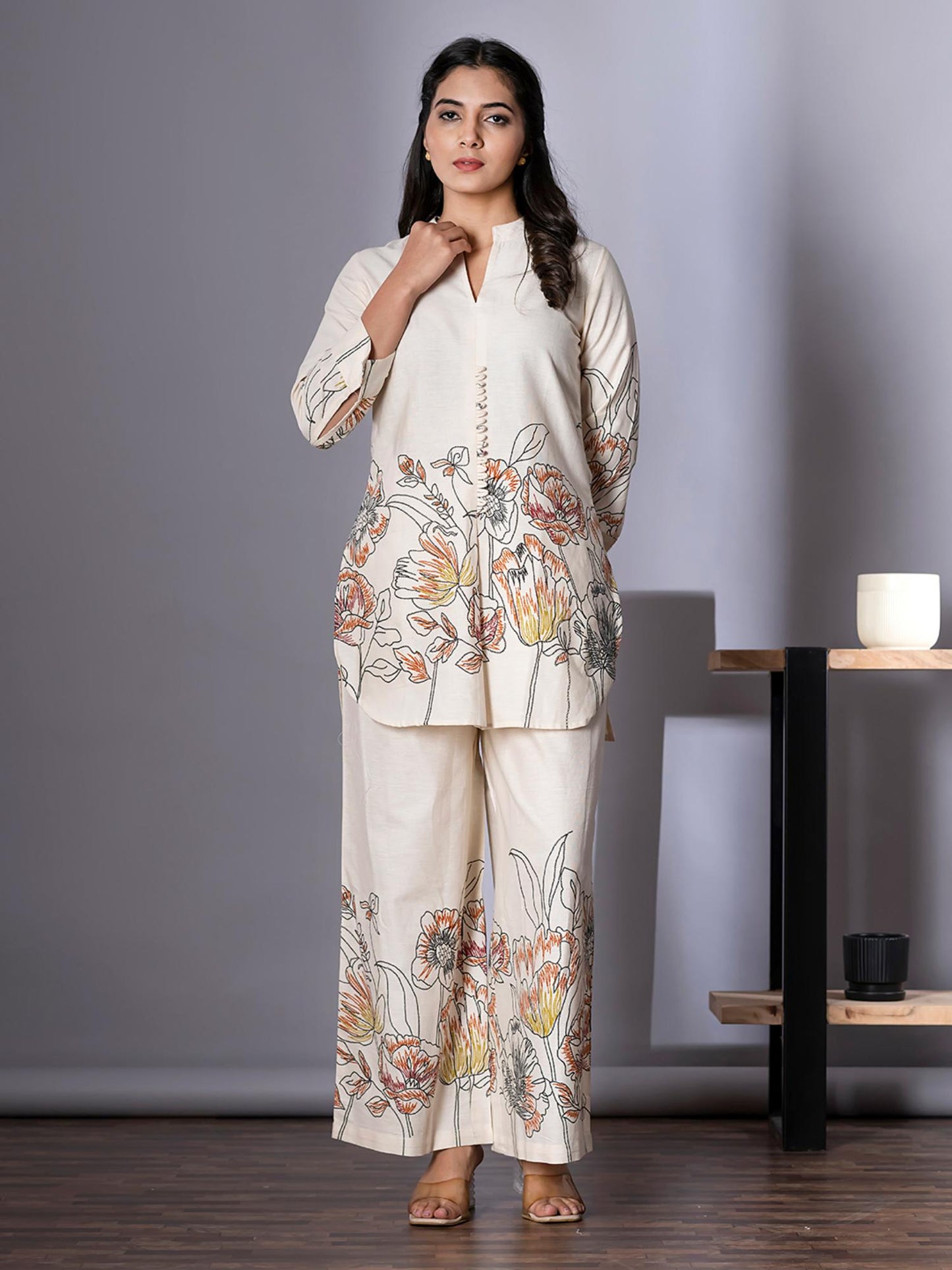 Women Off White Printed Co-Ord (Set of 2)