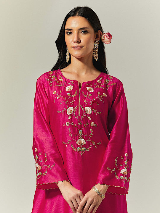 Anantaa by roohi trehan Floral Embroidered Thread Work Chanderi Silk Kurta