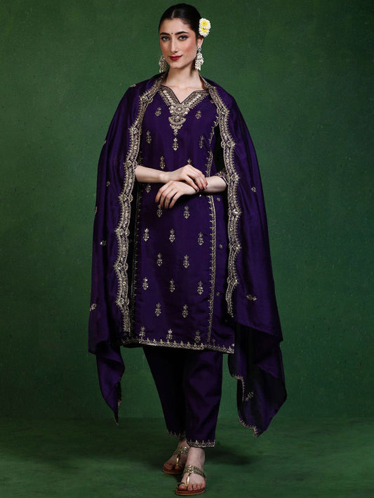 Jaipur Kurti Women Floral Embroidered Kurta with Trousers & Dupatta
