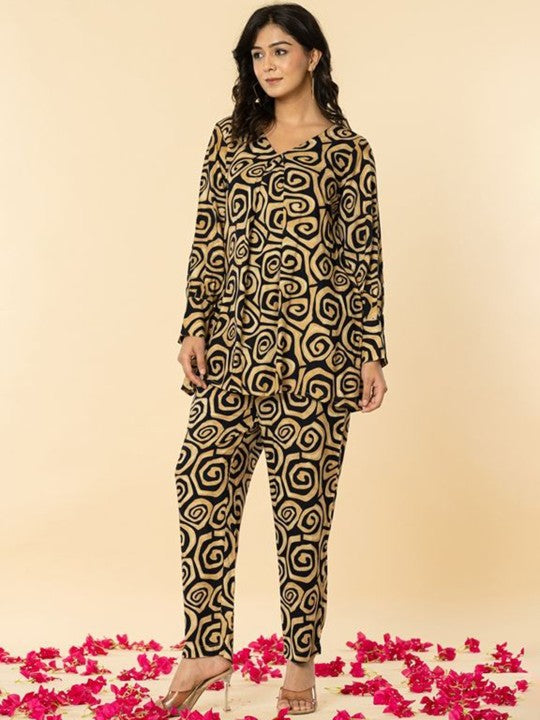 Haute and Humble Printed V-Neck Long Sleeves Top With Trouser