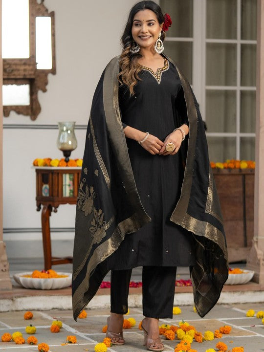 Floral Yoke Design Pure Cotton Kurta With Trousers & Dupatta