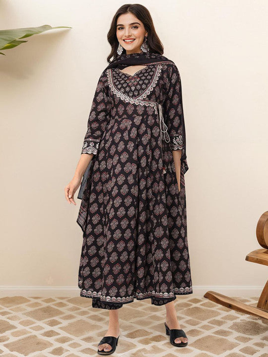 Ishin Ethnic Motifs Printed Angrakha Gotta Patti Pure Cotton Kurta With Trousers & Dupatta