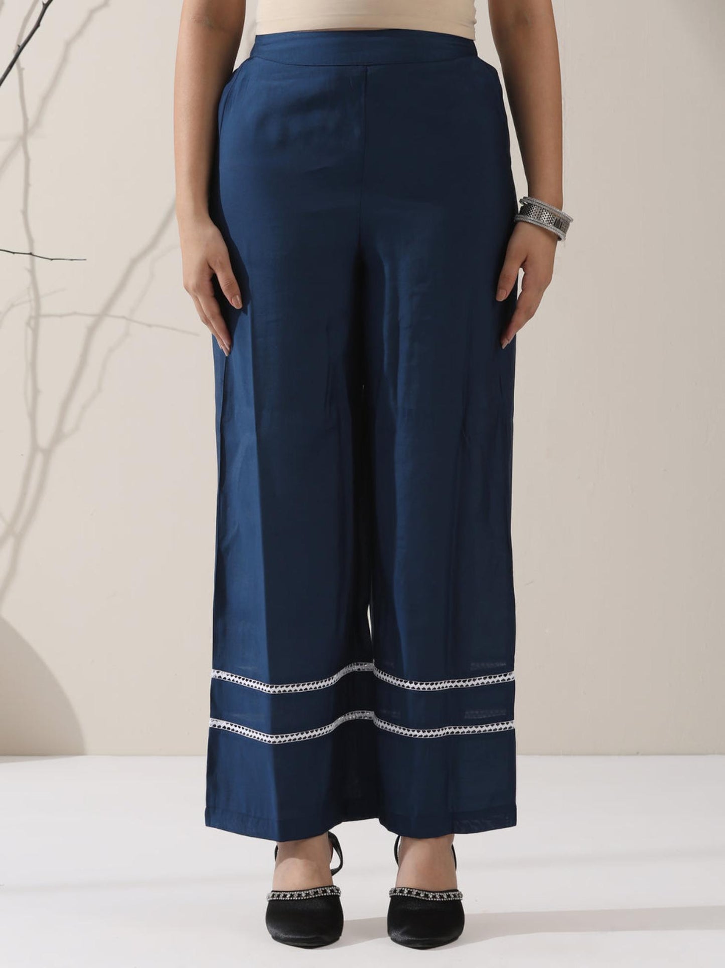 Women Navy Blue Cotton Blend Solid Kurta with Pant