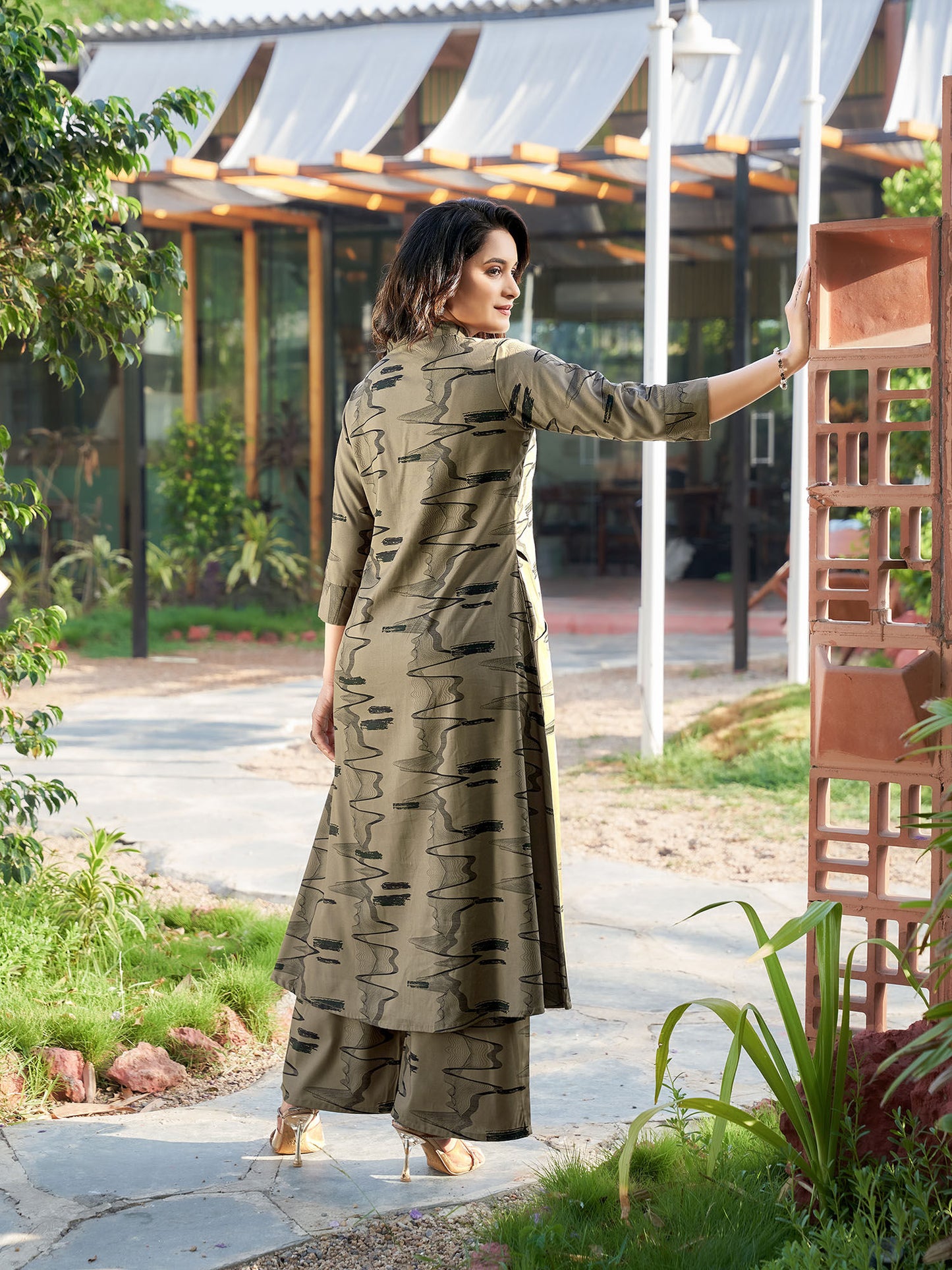 Women Khaki Rayon Abstract Print Co-Ord (Set of 2)