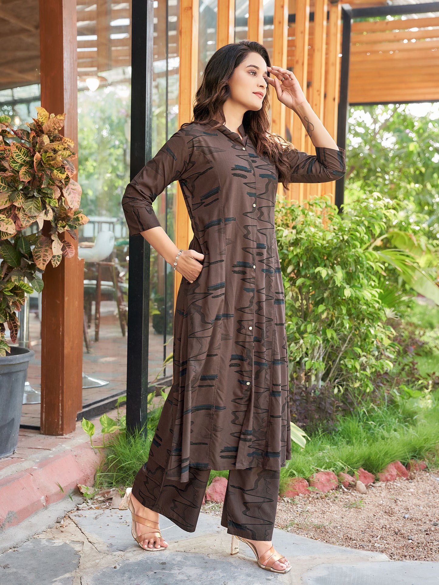 Women Brown Rayon Abstract Print Co-Ord (Set of 2)