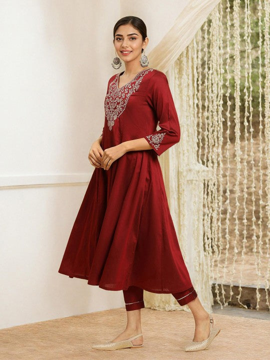 W Festive Solid Rayon Kurta With Slim Pant & Dupatta
