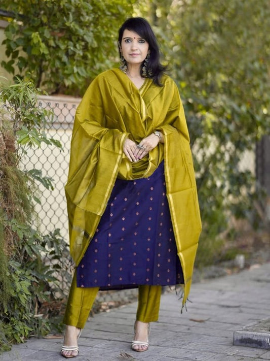 GoSriKi Women Ethnic Motifs Printed Regular Kurta with Trousers & With Dupatta