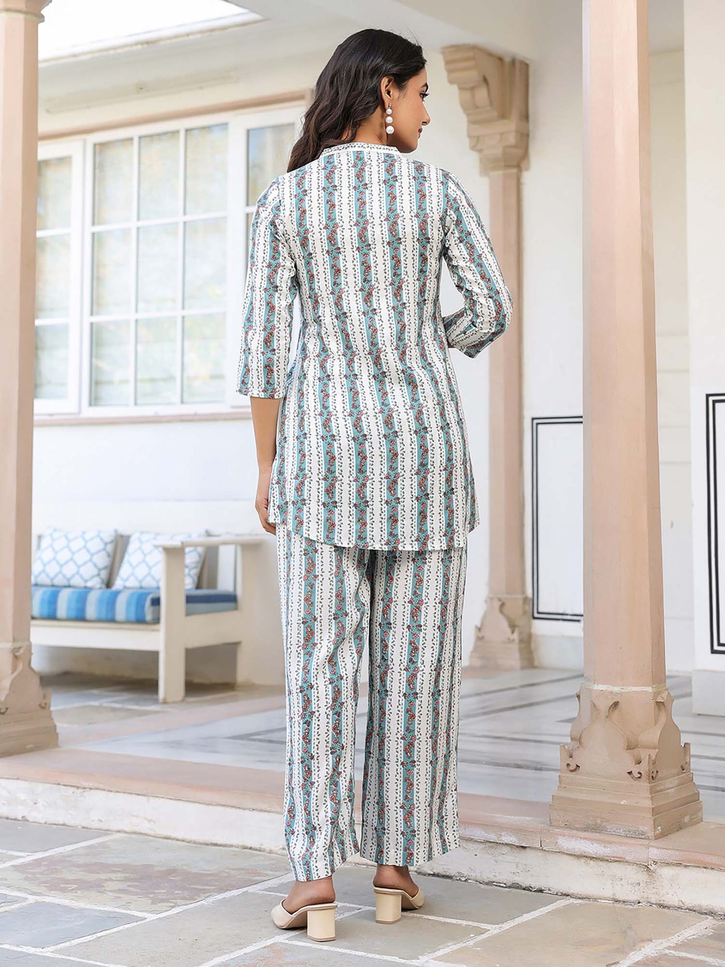 Women White Floral Co-Ord (Set of 2)