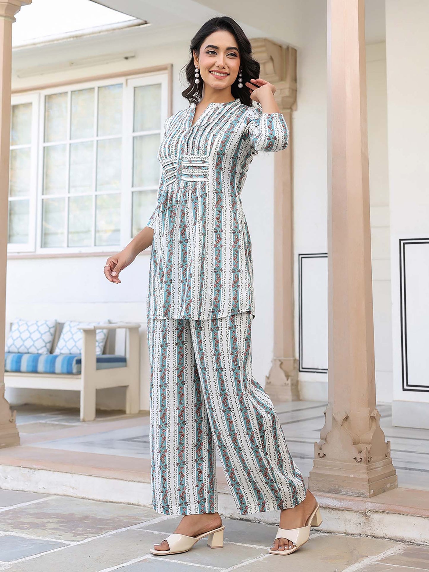 Women White Floral Co-Ord (Set of 2)