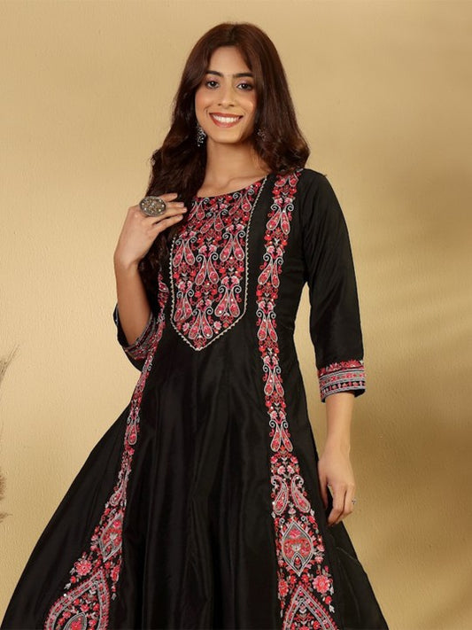 House of Pataudi Paisley Embroidered Round Neck Pure Cotton Kurta with Trousers & Dupatta