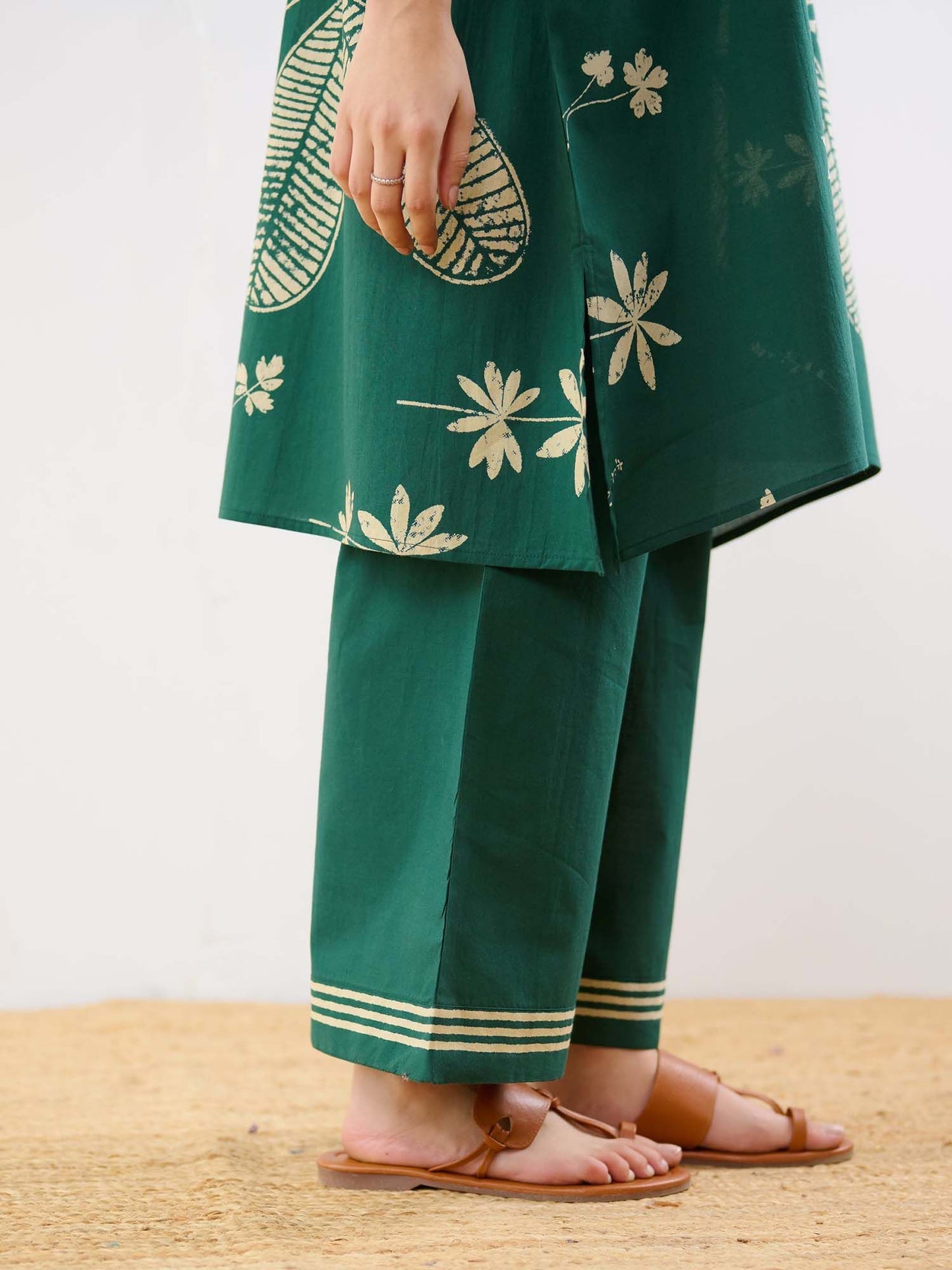 Green Plumeria Cotton Kurta and Pant Co-ord (Set of 2)