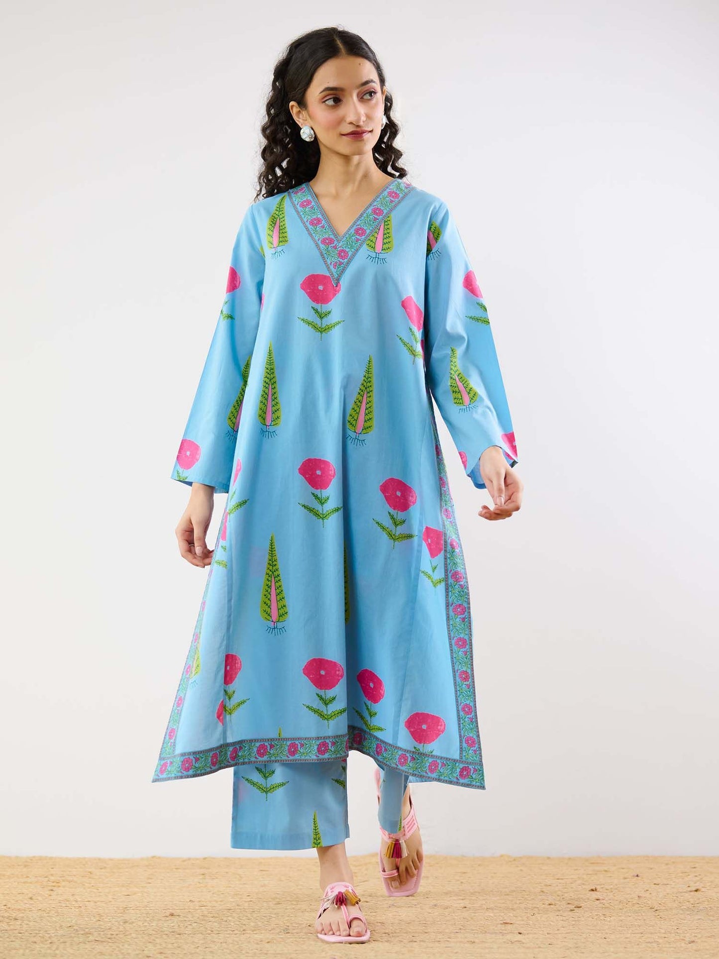 Blue Begum’s Bagh Printed Kurta and Pant Co-ord (Set of 2)