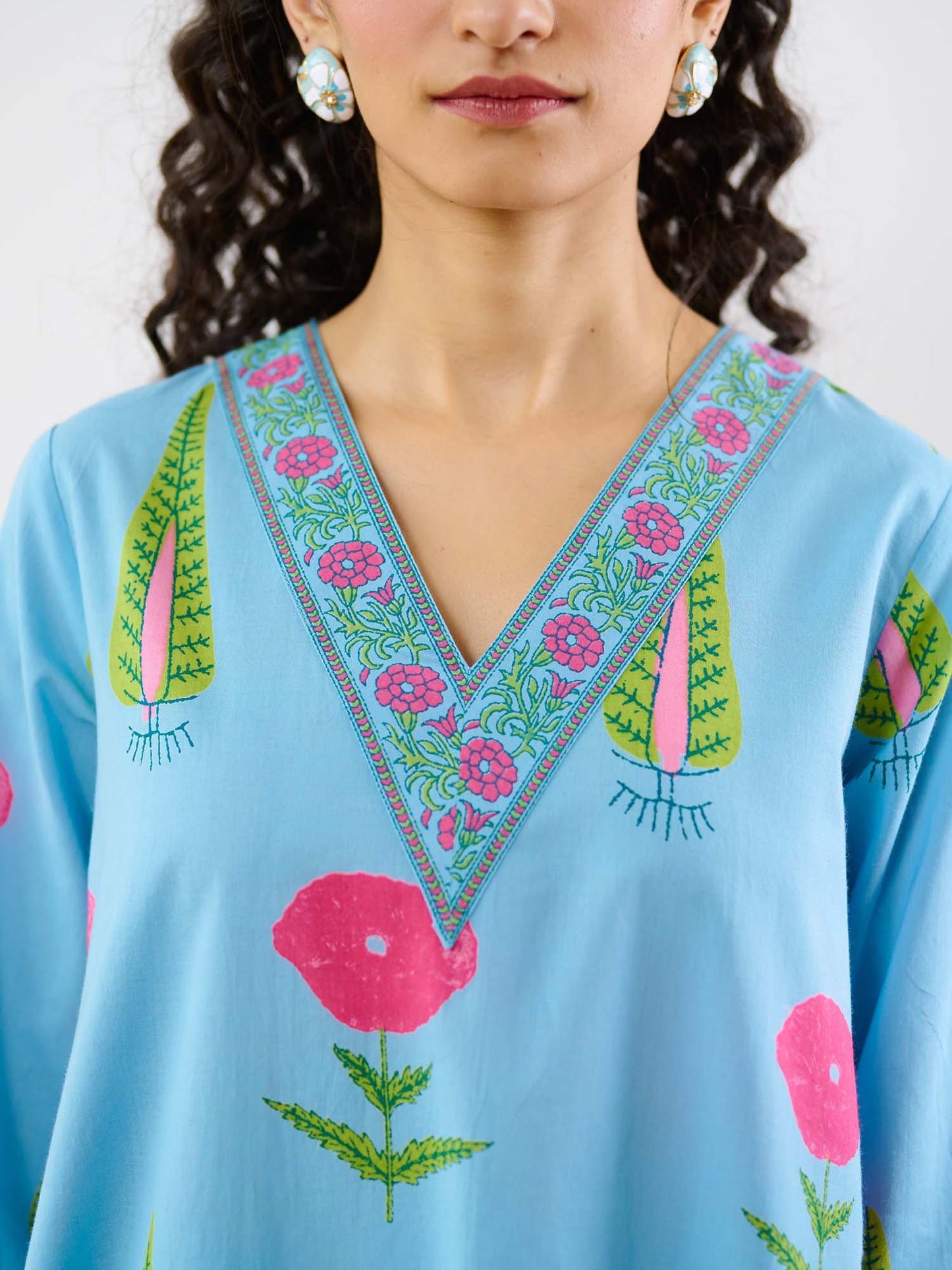 Blue Begum’s Bagh Printed Kurta and Pant Co-ord (Set of 2)