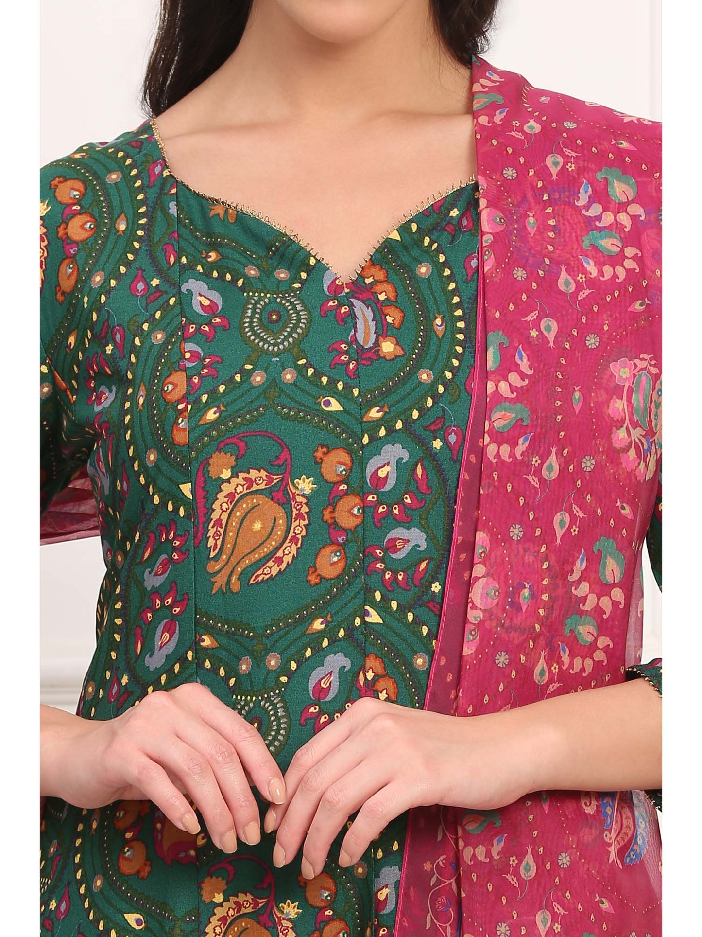 Green Viscose Floral Round Neck Kurta with Pant and Dupatta (Set of 3)