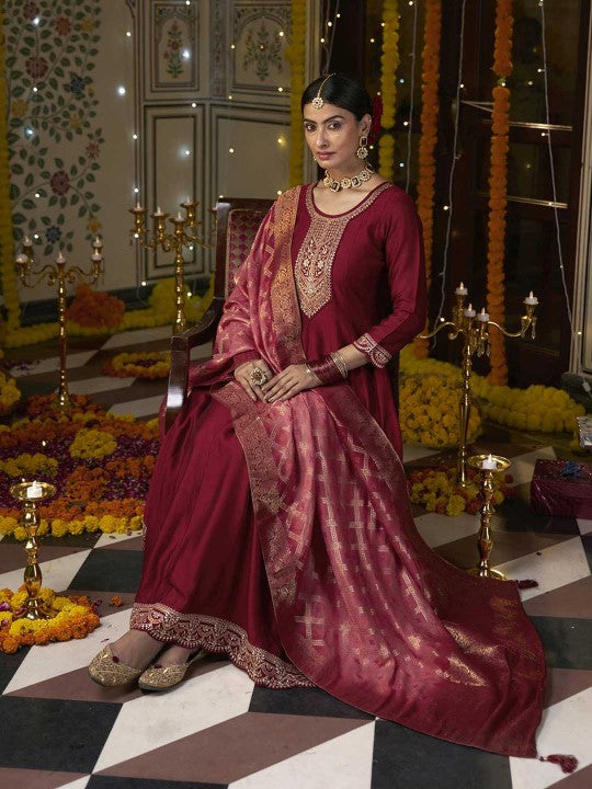 Floral Yoke Design Pleated Sequinned A-Line Kurta