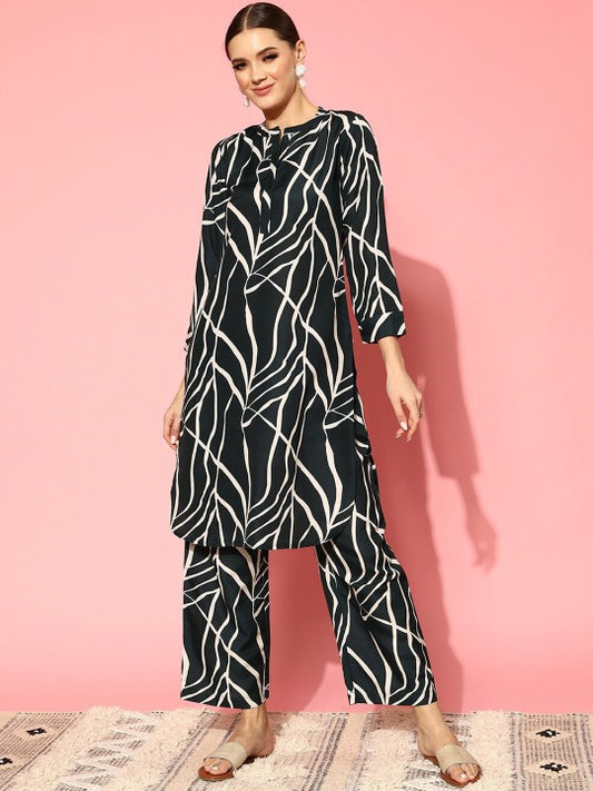 Varanga Printed Straight Kurta With Trousers Set