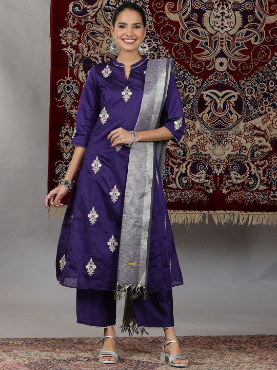 AURELIA Women Floral Embroidered Regular Kurta with Palazzos & With Dupatta
