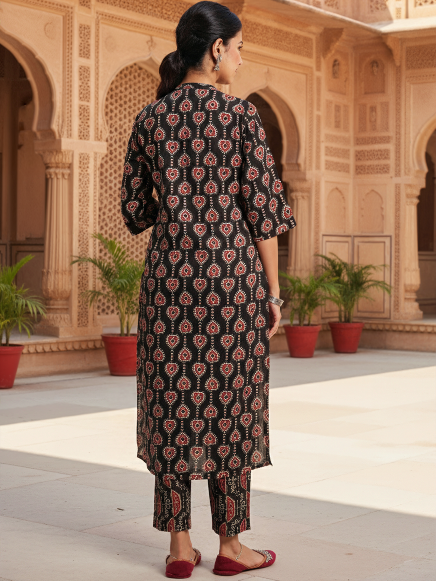 Soft Cotton Geometric Straight Black Kurta