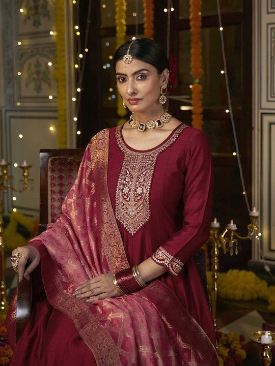 Floral Yoke Design Pleated Sequinned A-Line Kurta