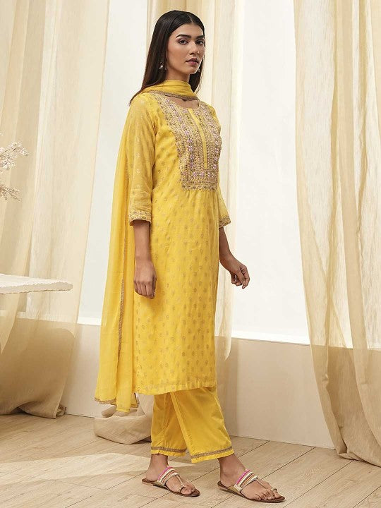 Biba Women Floral Embroidered Regular Beads and Stones Kurta
