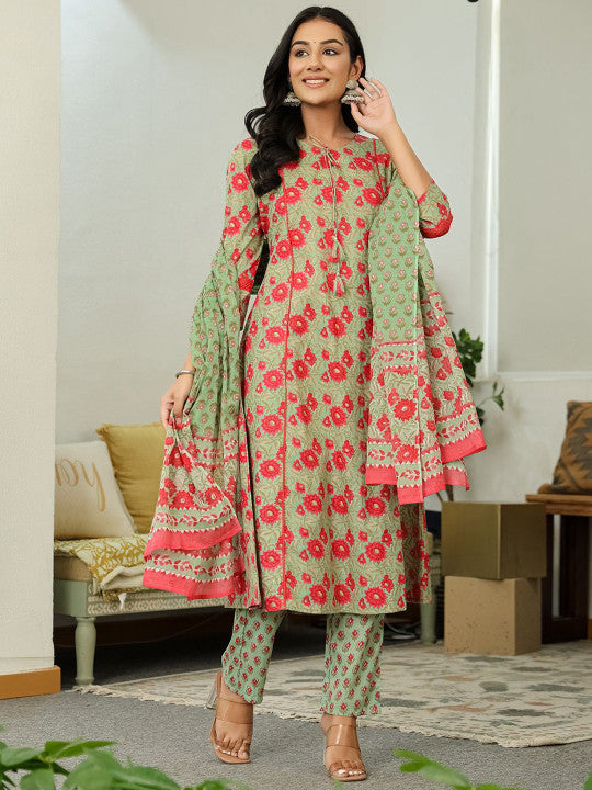 Yufta Women Floral Embroidered Regular Patchwork Pure Cotton Kurta with Trousers & With Dupatta