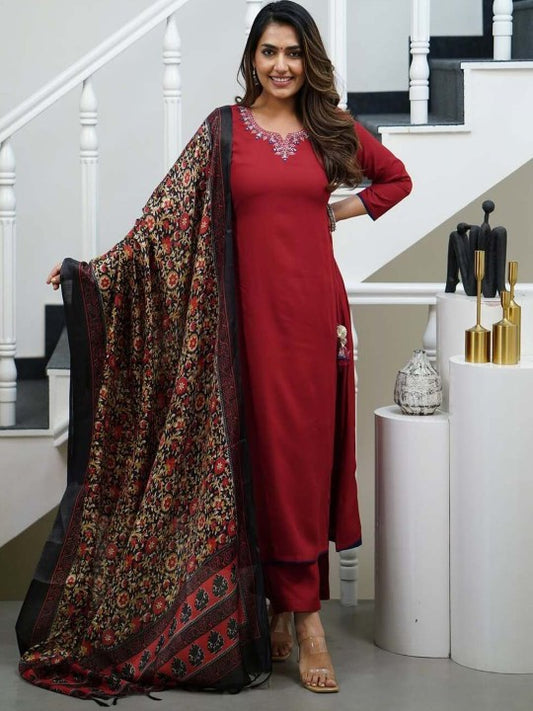 DIVASTRI Women Ethnic Motifs Embroidered Regular Kurta with Trousers & With Dupatta