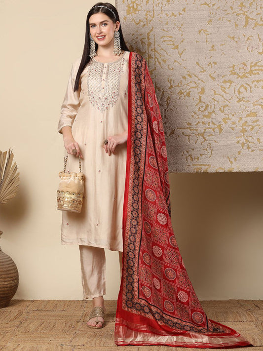 FASHOR Women Ethnic Motifs Embroidered Thread Work Kurta Sets