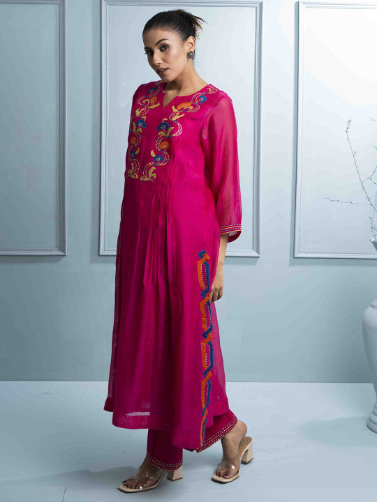 The White Tree Studio Embroidered Chanderi Cotton Thread Work Kurta