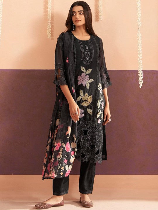 AUTUMN LANE LISBA Onyx Floral Embroidered Straight Kurta