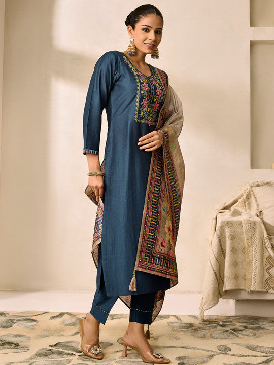 WOMEN PLUS Plus Size Floral Embroidered Beads And Stones Kurta With Trousers & Dupatta