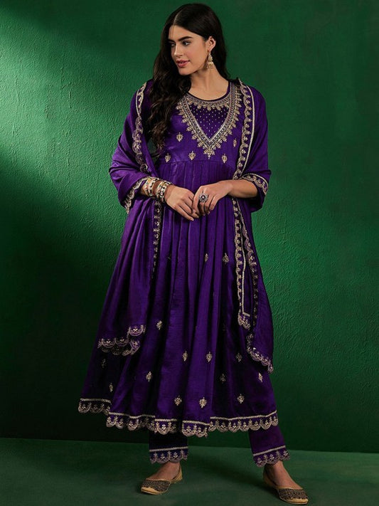 ASCIIBLUES Women Floral Embroidered Kurta