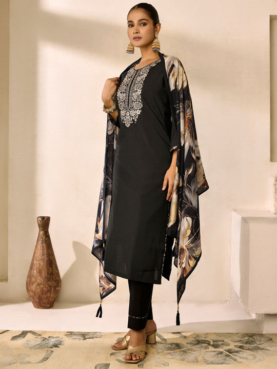 WOMEN PLUS Plus Size Floral Embroidered Thread Work Kurta With Trousers & Dupatta