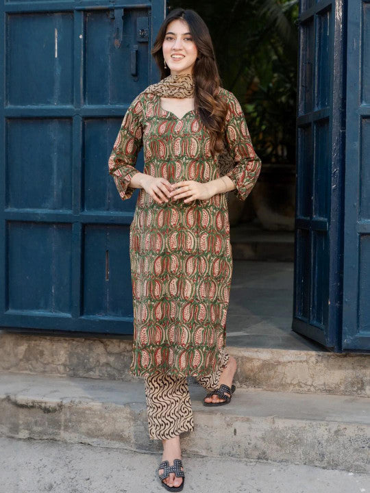 dearthank Women Green Kurta Sets