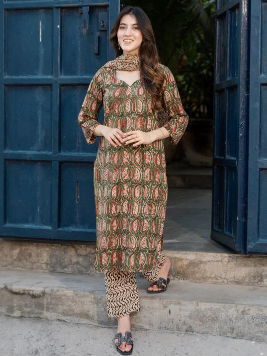 dearthank Women Green Kurta Sets