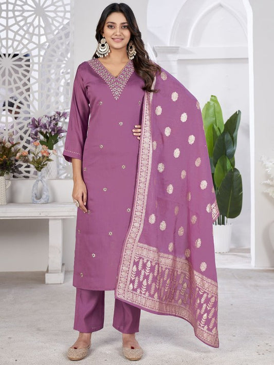 SRUTVA FASHION Floral Embroidered Kurta