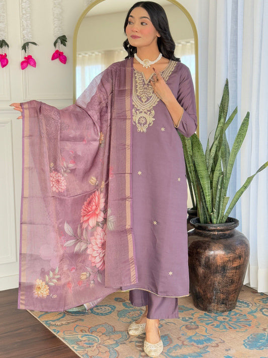 CaniBani Women Floral Embroidered Regular Thread Work Kurta with Trousers & With Dupatta