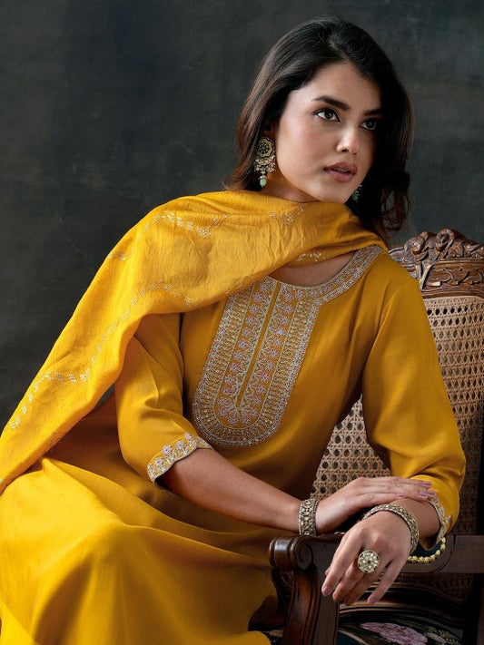 Gerua By Libas Women Floral Yoke Design Sequinned Kurta with Trousers & With Dupatta