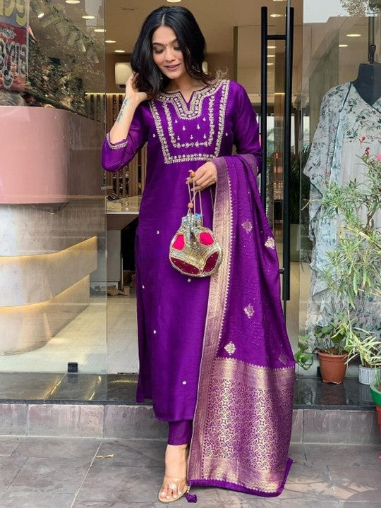 Yara Creation Women Floral Embroidered Regular Thread Work Kurta with Trousers & With Dupatta