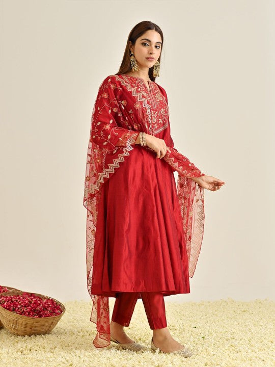 Floral Yoke Design Thread Work Knitted Anarkali Kurta